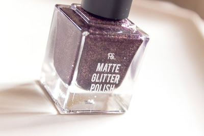 Primark Matte Glitter Polish in Calypso