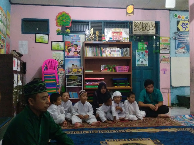 Bursa Sajadah Melakukan Bakti Sosial Serentak di Tujuh Kota