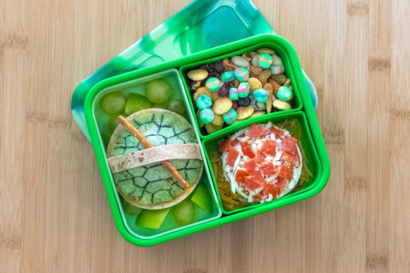 Dad Makes Awesome Star Wars-Themed Lunches For His Kids