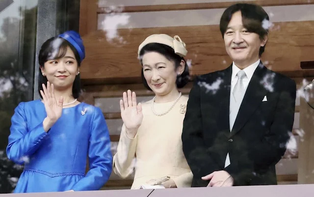 Empress Masako, Princess Aiko, Crown Prince Akishino, Crown Princess Kiko and Princess Kako