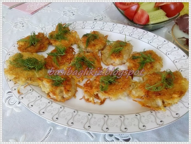 kahvaltı masası,süslü sofralar,masa düzeni,tesettür,yemek masası,patates mücveri,romantik masa,