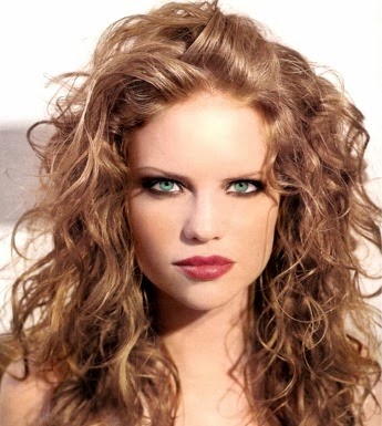 Naturally Curly Hairstyle Tips  Top and Trend Hairstyle