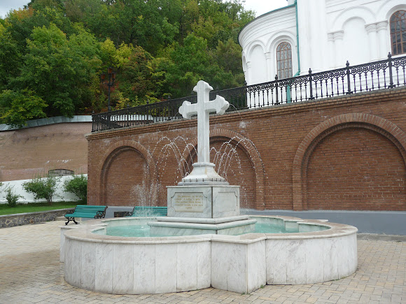 Святогірська Свято-Успенська Лавра. Водограй