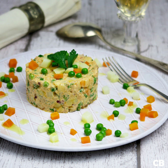 Ensalada rusa op smaak gemaakt met een blikje tonijn uit mijn voorraadkast!