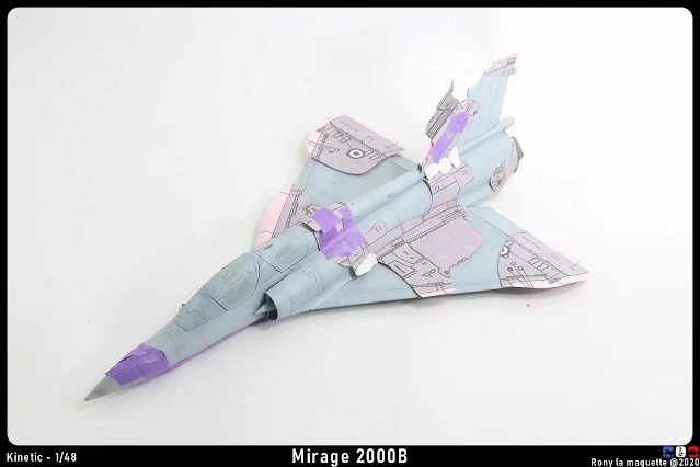 Réalisation des masques du Mirage 2000B.