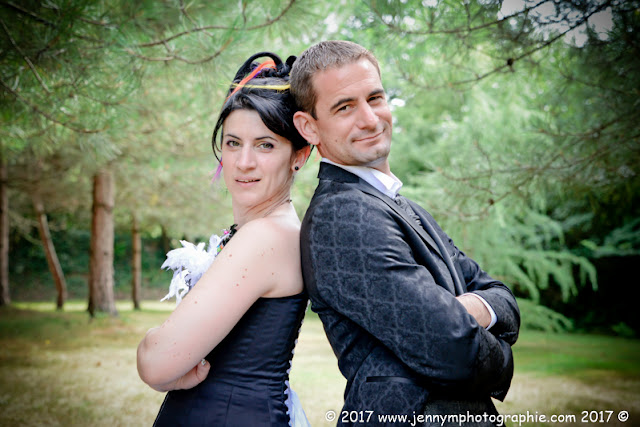 portraits mariés, photo de couple mariage dans la forêt