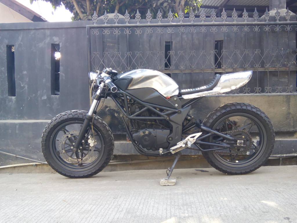 Sachs Megelli 250 Tahun 2009 Custom Cafe Racer BANDUNG LAPAK