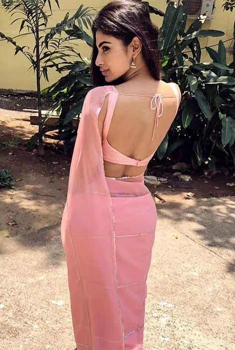 mouni roy backless saree naagin tv actress