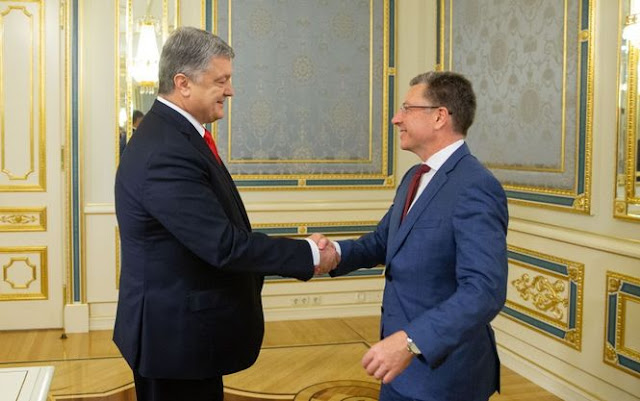 Порошенко і Волкер обговорили ситуацію на Донбасі і продовження санкційної політики проти РФ 