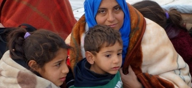  ΓΕΡΜΑΝΙΑ: Παραδοχή αρχισυντάκτη δελτίου ειδήσεων: «Ψάχνουμε στους πρόσφυγες να βρούμε οικογένειες με παιδάκια για να συγκινήσουμε τον κόσμο, ενώ οι περισσότεροι που έρχονται είναι νεαροί, καλογυμνασμένοι, μοναχικοί άντρες» 