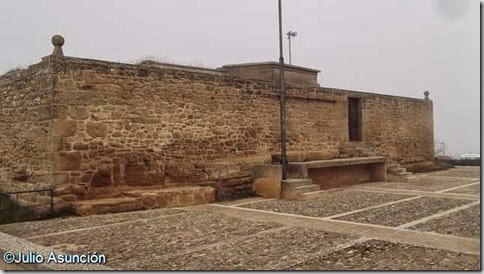 Depósito de agua donde estuvo el castillo de Íñigo Arista en Ujué