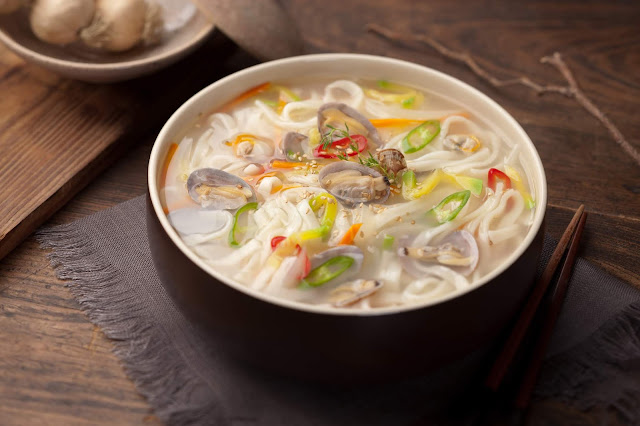 Kalguksu (Phở thủ công kiểu Hàn Quốc) 