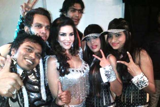 Sunny Leone Performance on New Year Eve