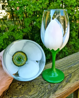 paint a wine glass