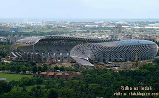 Stadion Bertenaga Surya Yang Pertama di Dunia