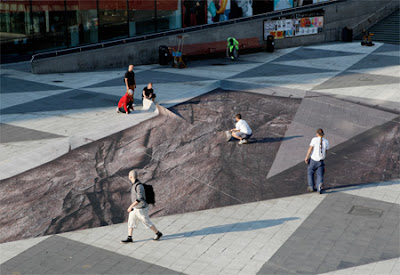 Amazing street 3D illusion Seen On lolpicturegallery.blogspot.com