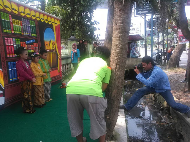  Hari ini saya punya pengalaman seru sob √ Berburu Foto di Hari Kartini