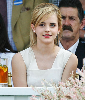 emma watson short hair ugly. Short Hair Emma Watson