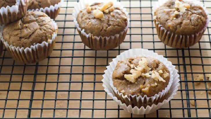 banana nut muffins