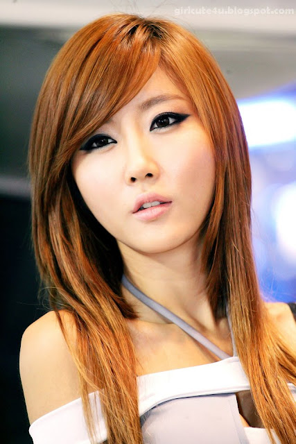 9 Choi Byeol Yee-Seoul Auto Salon 2011-very cute asian girl-girlcute4u.blogspot.com