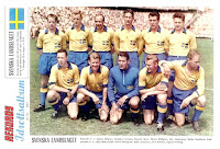 SELECCIÓN DE SUECIA - Temporada 1956-57 - Gösta Löfgren, Torbjörn Jonsson, Gunnar Gren, Henry Källgren, Ake Johansson y Gösta Sandberg; Ollen Häkansson, Orvar Bergmark, Kalle Svensson, Sven Axbom y Sigvard Parling - DINAMARCA 1 (Jens Peder Jansen) SUECIA 2 (Henry Källgren 2) - 30/06/1957 - Partido internacional amistoso - Copenhague, Dinamarca, Idraetsparken Stadium