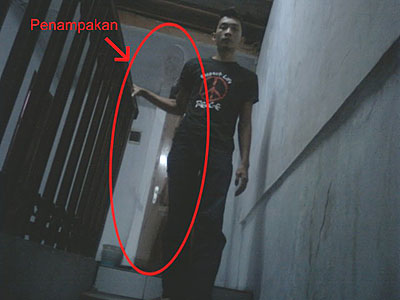 penampakan hantu