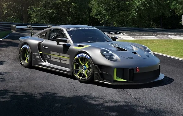 Porsche 911 GT2 RS Clubsport 25