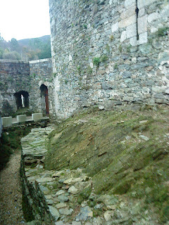 by E.V.Pita... Castles of Narahío and Moeche (Spain / Irmandinos Wars) / Por E.V.Pita... Castillos de Narahío y Moeche (Hermandades) / por Pita.... Castelos de Naraío e Moeche (Guerras dos Irmandiños)