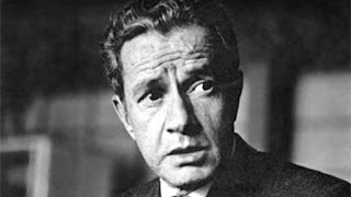 El escritor mexicano Juan Rulfo, autor del cuento Diles que no me maten