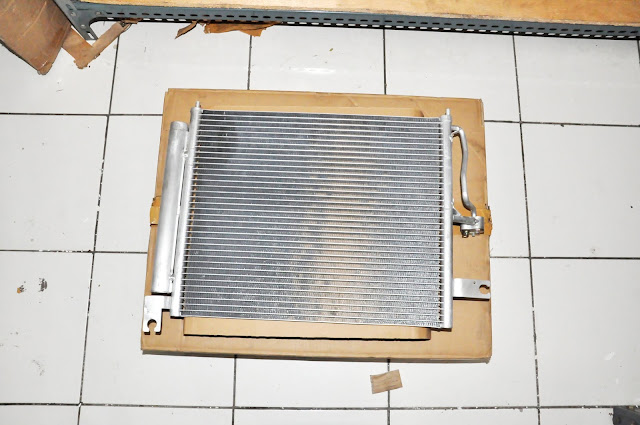 Condenser/Kondensor AC Mobil Verna Manual