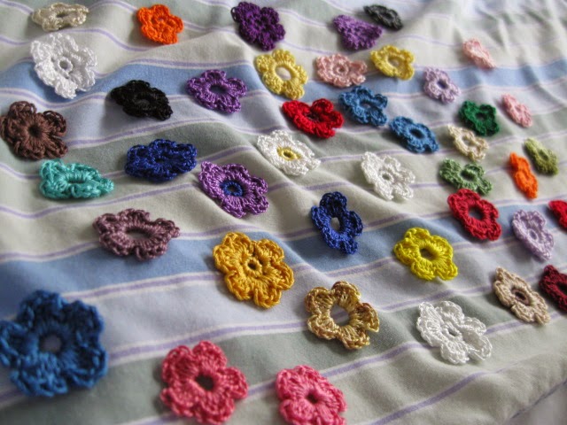 https://www.etsy.com/listing/230171526/crochet-flowers-45-piece-tiny-handmade?ref=shop_home_active_1