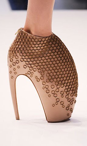 daphne guinness shoes. In or Out: Daphne Guinness