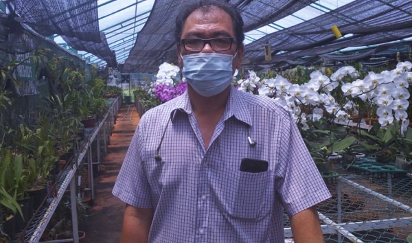 Wakil Direktur Vivin Orchid Garden, Indra Setiawan