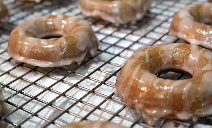 Arnold Palmer Baked Donuts // A Style Caddy