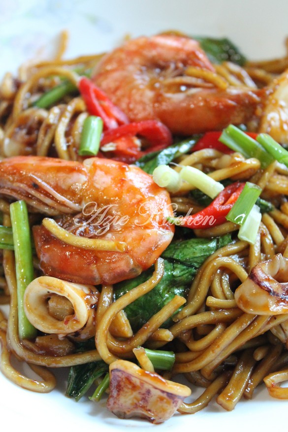 Mee Goreng Sedap Pujaan Hati - Azie Kitchen