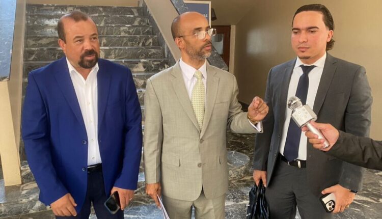 Exalcalde de Cabral Rafael Ferreras interpone querella por difamación e injuria contra Domingo Féliz