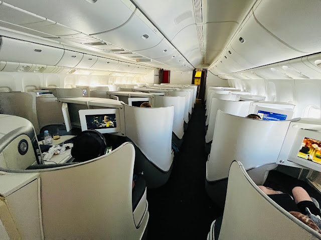 Review: Air France AF077 Business Class Boeing 777-200 Tahiti Papeete Faaa (PPT) to Los Angeles (LAX)