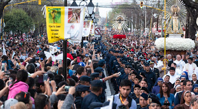 El Milagro convocó a los fieles en multitudinaria procesión y miles de salteños renovaron el pacto de fidelidad. @Pontifex_es