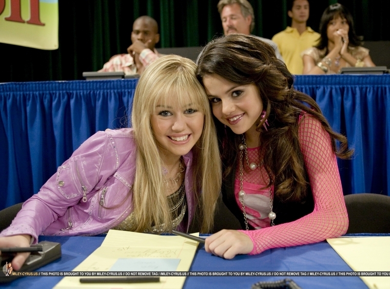Selena Gomez e Miley Cyrus s o as estrelas da Disney