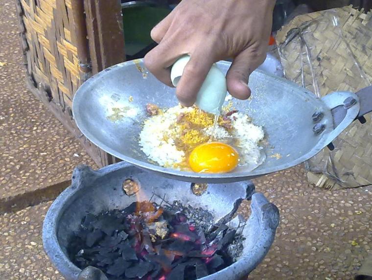 Resep Kerak Telor Enak Khas Betawi