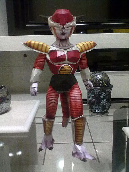 Frieza Papercraft