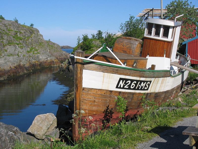 Å is a village of Moskenes in Nordland county, Norway. It is located towards the southern end of the Lofoten archipelago. But in Norwegian language its pronunciation "O". Å is listed in shorted place name in the world.