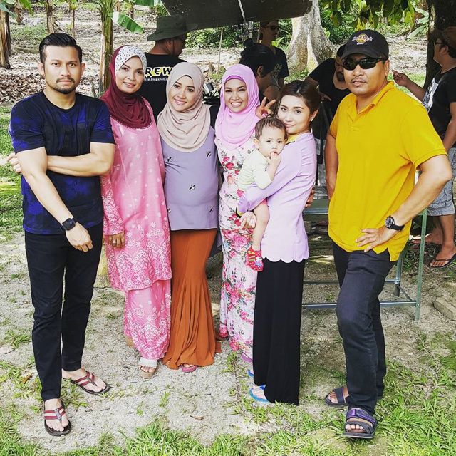 MenongkahKasih MenongkahKasih