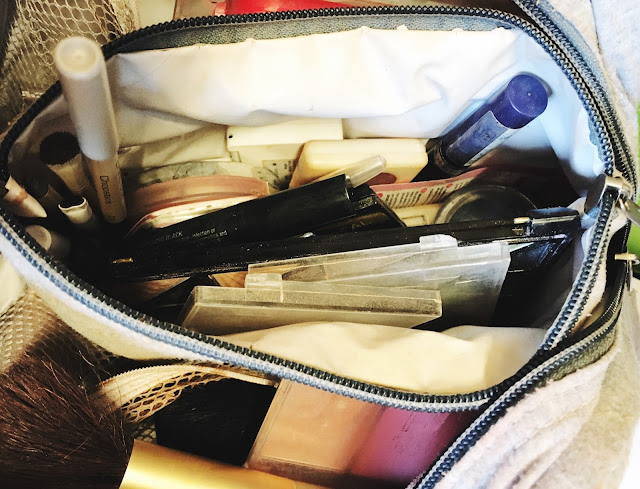 Ioanna's Notebook - What's inside my make up bag