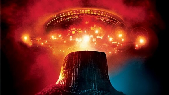The-Most-Famous-And-Scary-Devil-Tower-05