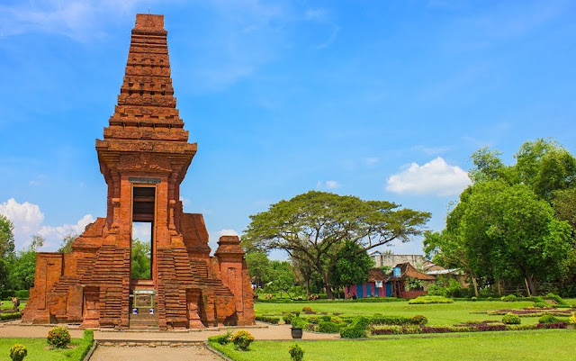  Candi Peninggalan Kerajaan Majapahit