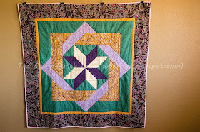 The Berry Bunch: Labyrinth Lap Quilt {Quilting}