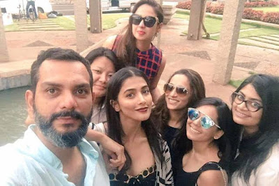 pooja hegde with HELLO! India team