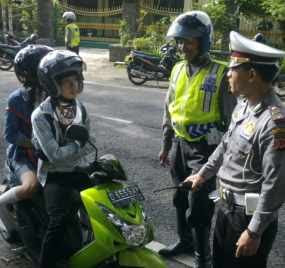 Tips Ampuh Lolos dari Razia Polisi