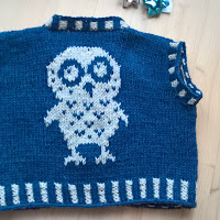 http://laukkumatka.blogspot.fi/2016/10/neuleliivi-lapselle-mini-owl-vest.html